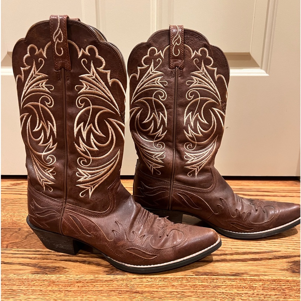 Ariat women’s leather boots size 8B